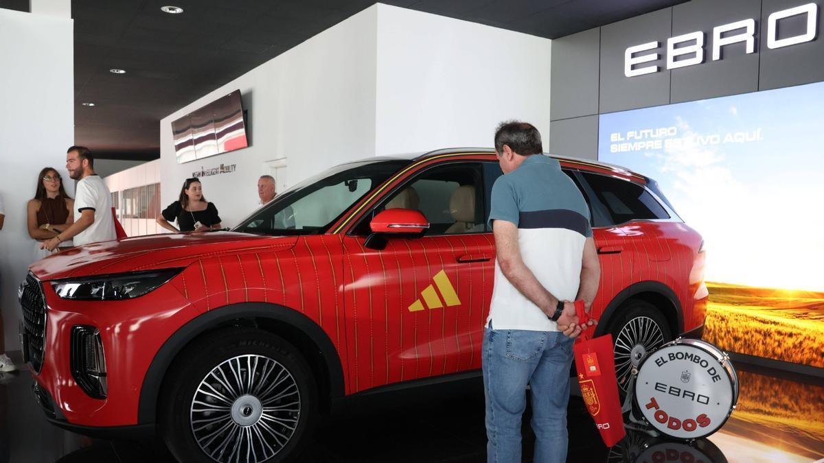 GALERÍA | EBRO llega a Zamora de la mano de Leomotor con un coche inspirado en la Selección Española