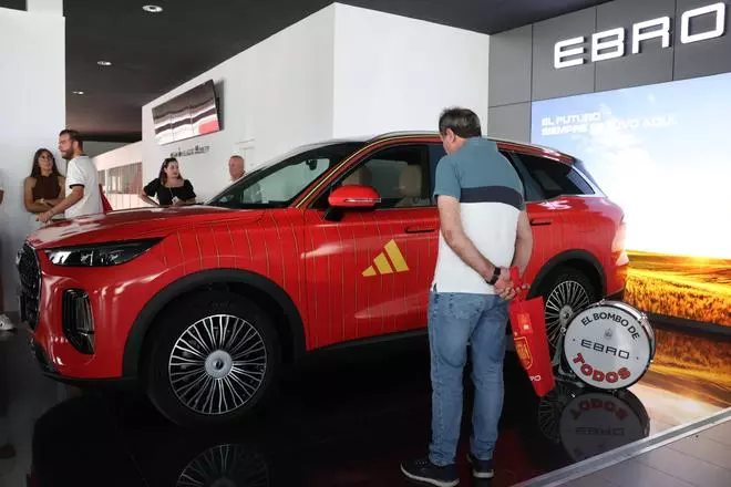 GALERÍA | EBRO llega a Zamora de la mano de Leomotor con un coche inspirado en la Selección Española