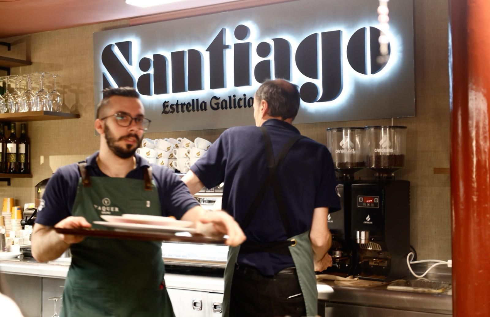 EN IMÁGENES | Así ha quedado la Cafetería Santiago tras su reforma