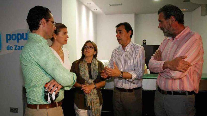 González Prada, San Damián, Martín Pozo, Martínez-Maíllo y Dúo, en la sede del PP.