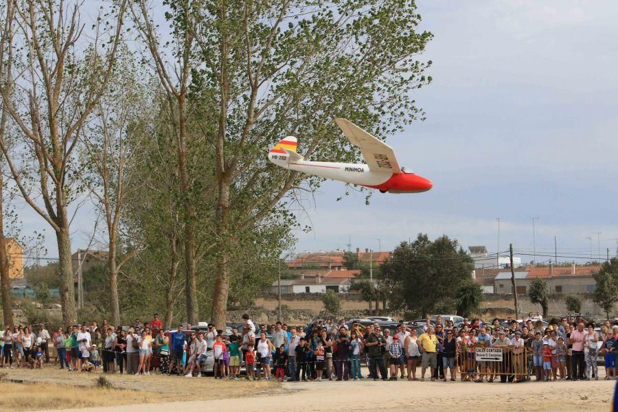 Exhibición de aeromodelismo en Bermillo de Sayago