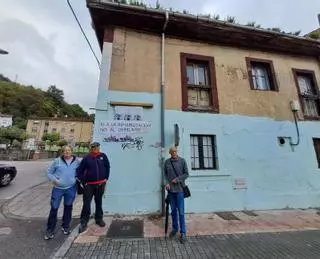 La Villa reclama un plan de rehabilitación para salvar sus últimas casas centenarias