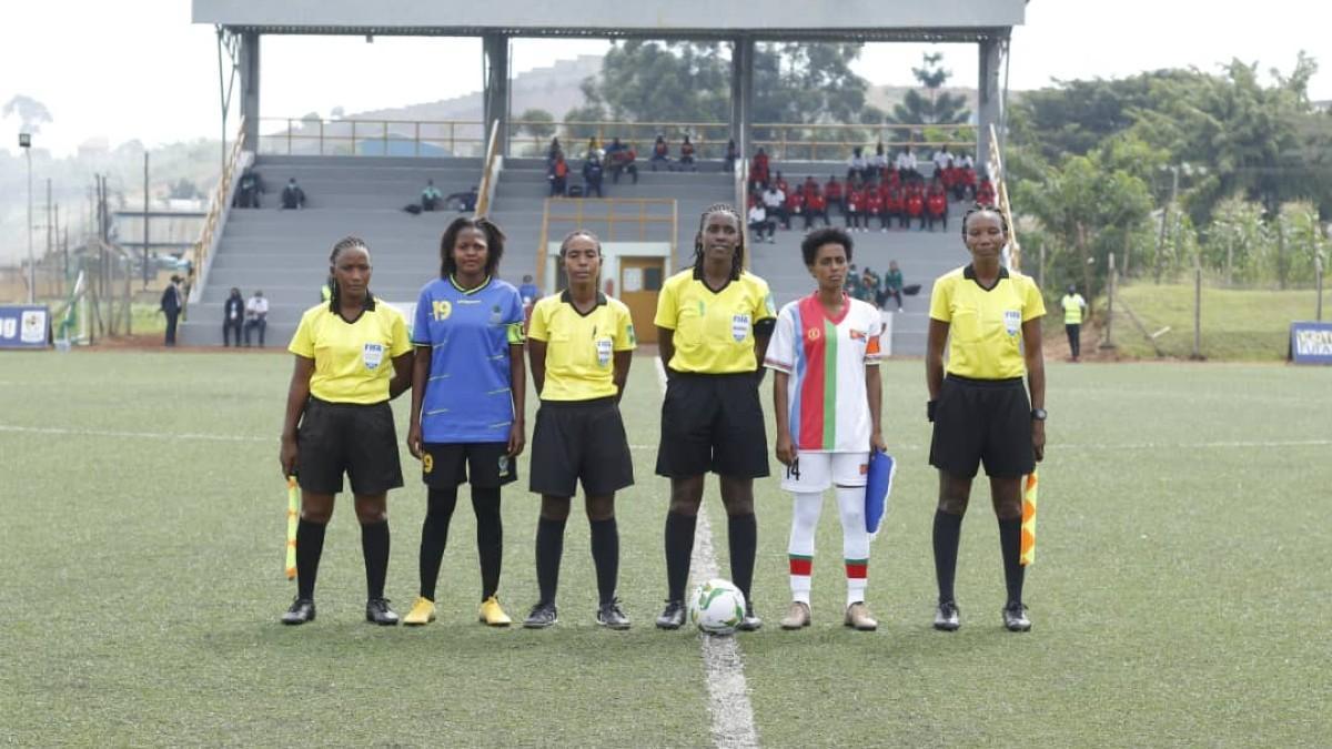 Imagen previa al partido entre las selecciones sub'20 de Tanzania y Eritrea
