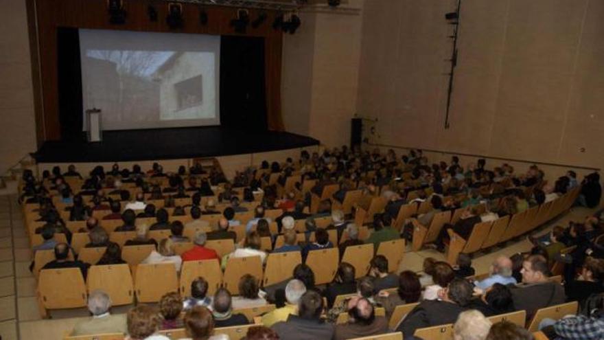 Capellín estrena en Mieres &quot;Morir en El Terronal&quot;