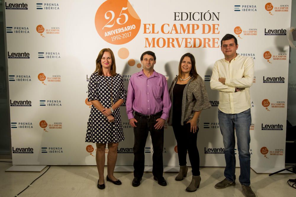 Gala 25 Aniversario Levante-EMV Edición Camp de Morvedre.Representantes de la Federación de Peñas de Sagunt, Loli Sancho, de Voluntario por el patrimonio, y Juan Antonio Sánchez de la Cofradía de la Virgen de los Desamparados de Sagunt