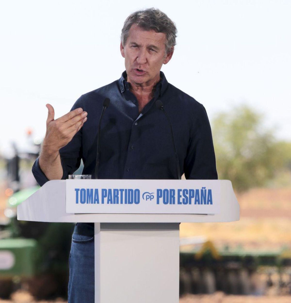 Feijóo promet als empresaris del camp menys burocràcia i impostos Feijóo promet als empresaris del camp menys burocràcia i impostos