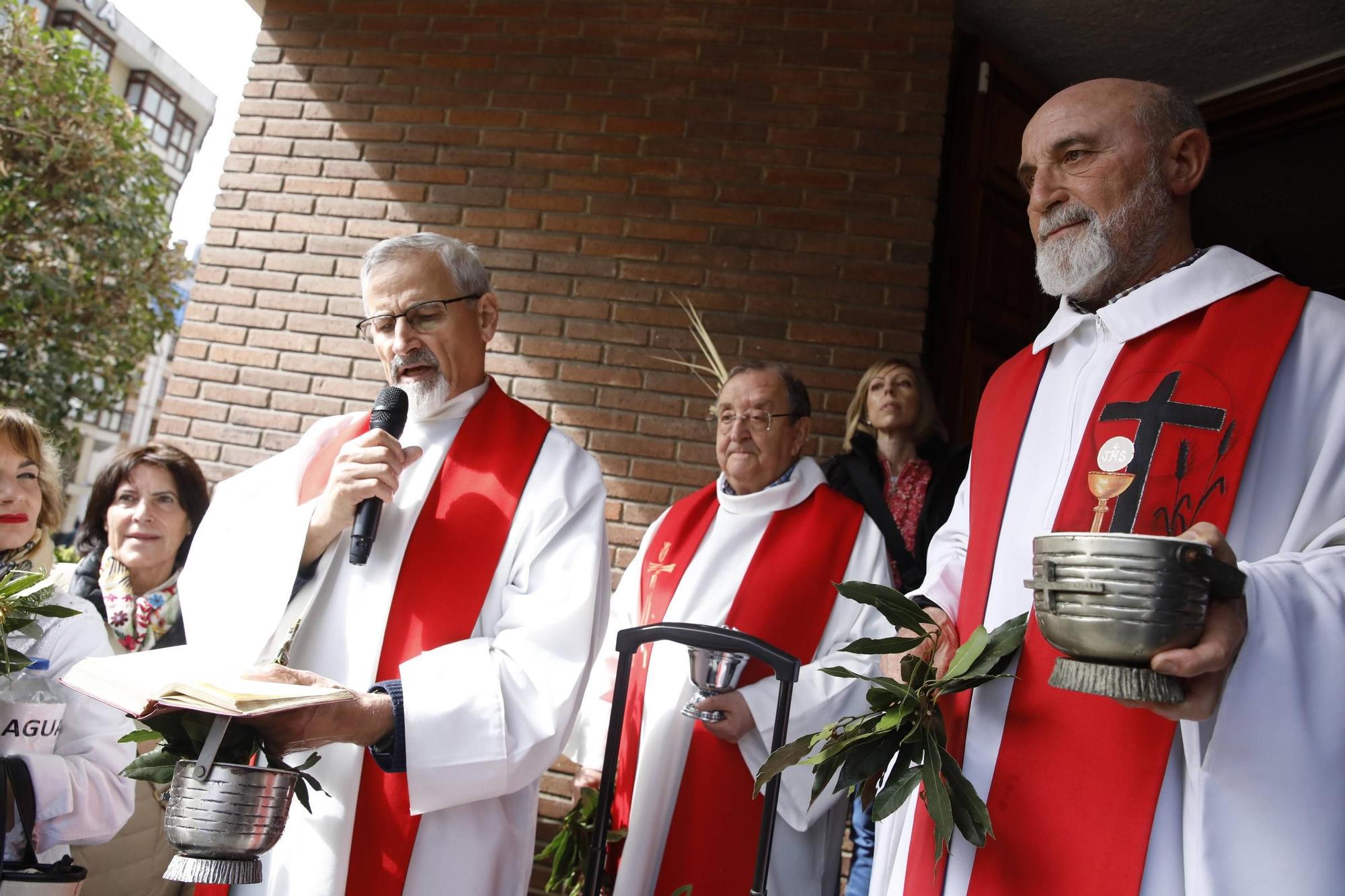 EN IMÁGENES: Gijón procesiona para celebrar el Domingo de Ramos