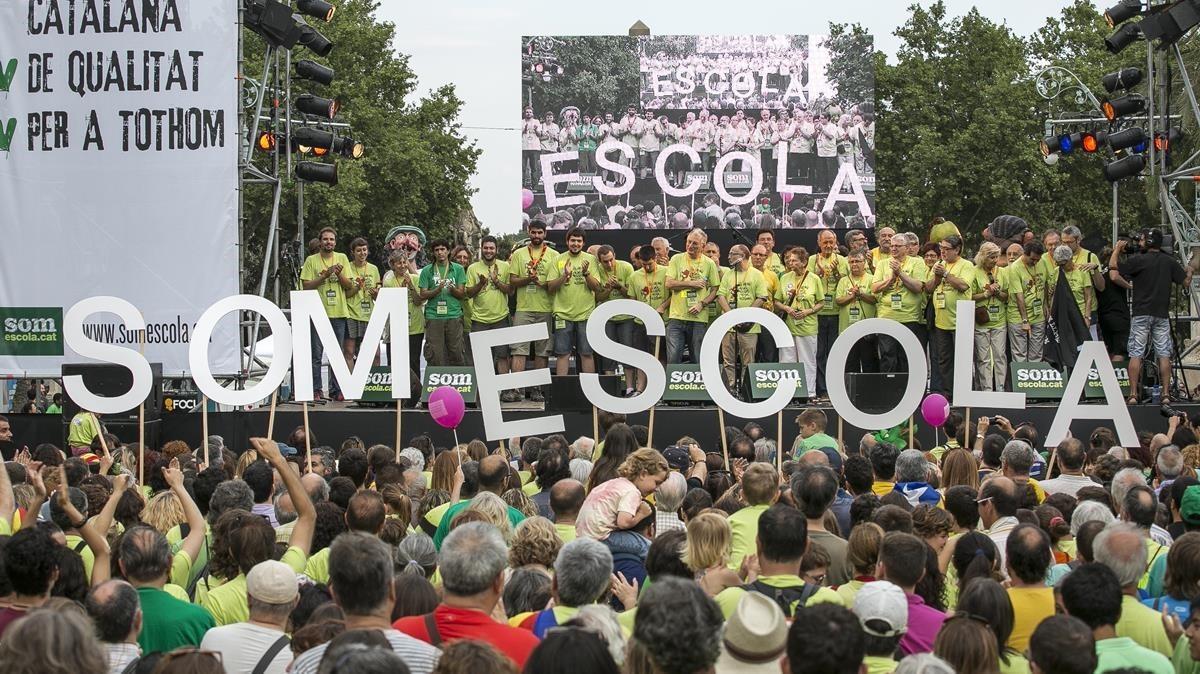 Momento de una manifestación de SomEscola en defensa del modelo de inmersión lingüística, en junio del 2014.