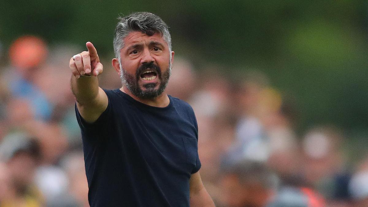 Gennaro Gattuso, dando instrucciones