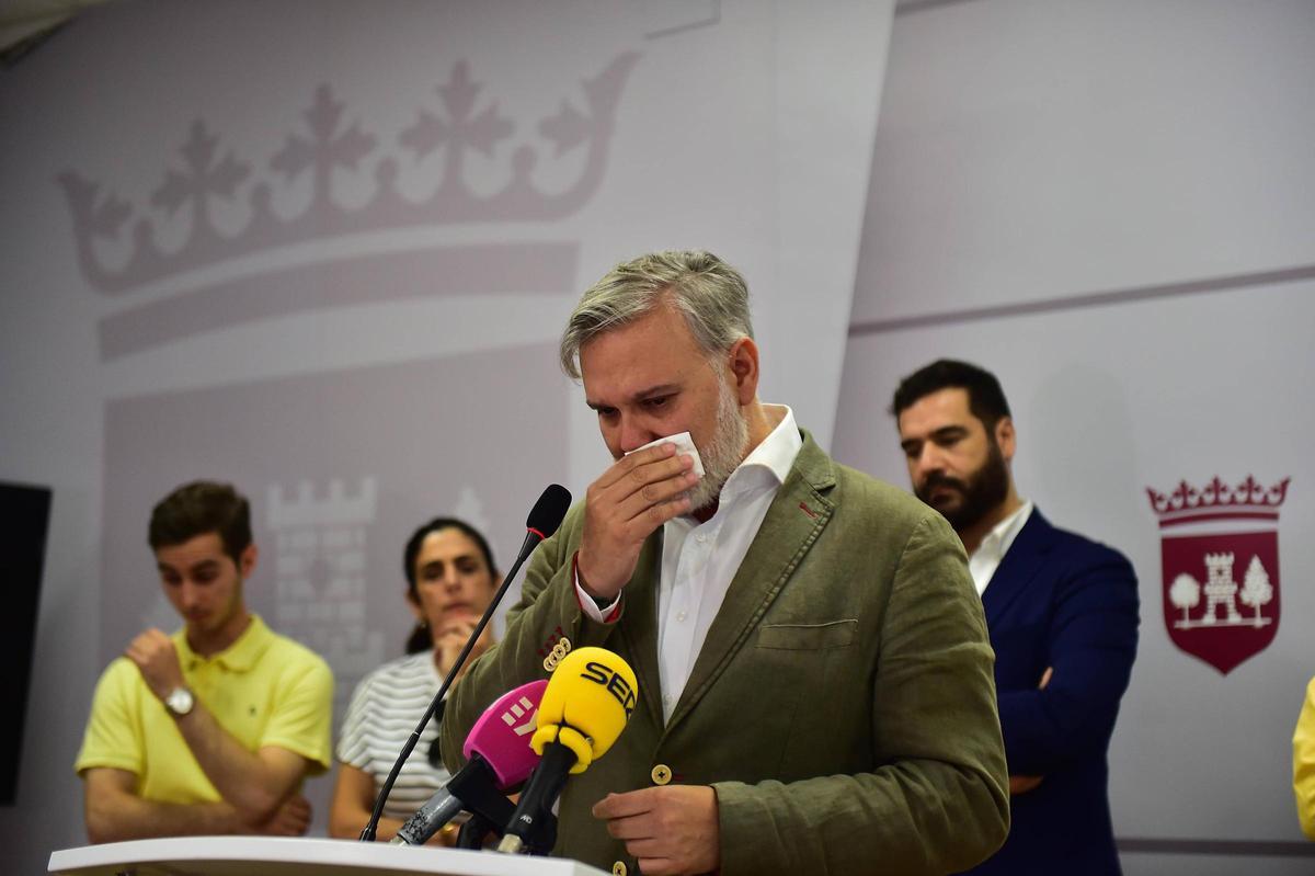 Fotogalería | La rueda de prensa de despedida de Fernando Pizarro, en imágenes