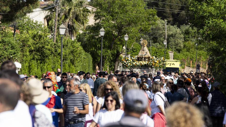 Una tarde radiante de &#039;vivas&#039; a la patrona de Cáceres