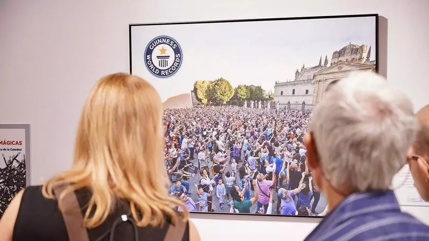 Exposición de fotografías 'Los primeros 32 años de las Jornadas internacionales de Magia de Zamora'