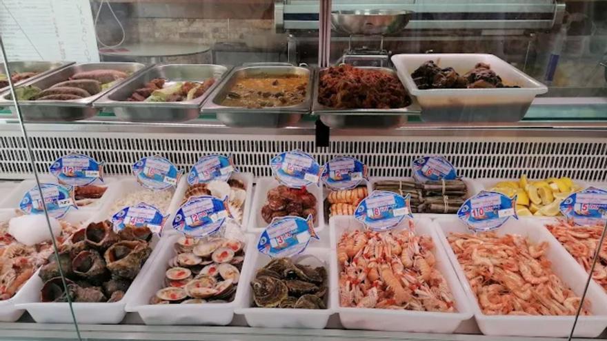Así es el restaurante-pescadería de Málaga que sirve &#039;pescaíto&#039; fresco cada día a un precio &quot;ridículo&quot;