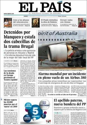 A dins, ’El País’ destaca a més que el fiscal Suprem considera que el Tribunal Suprem causa indefensió a Baltasar Garzón; que el fiscal anticorrupció considera greu l’atac institucional de CiU a la fiscalia pel ’cas Millet’; que la crisi fiscal es revifa i obliga Espanya a pagar més pel deute; que una plaga d’algues torna a bloquejar la nuclear d’Ascó II; que la condemna a un teleconcurs d’Antena 3 del 2006 treu a la llum els abusos del 905; i que el tren d’escombraries atòmiques a Alemanya ressuscita l’activisme de l’ecologisme antinuclear.