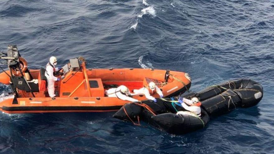 Imagen tomada por miembros del equipo de salvamento que rescató a Fofana en septiembre. | |