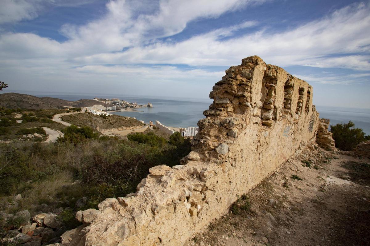 Ruinas del fuerte carlista.