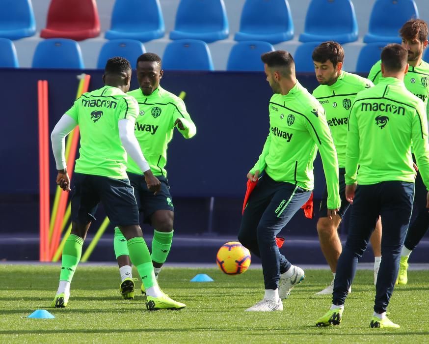 Gran ambiente en el entrenamiento del Levante UD