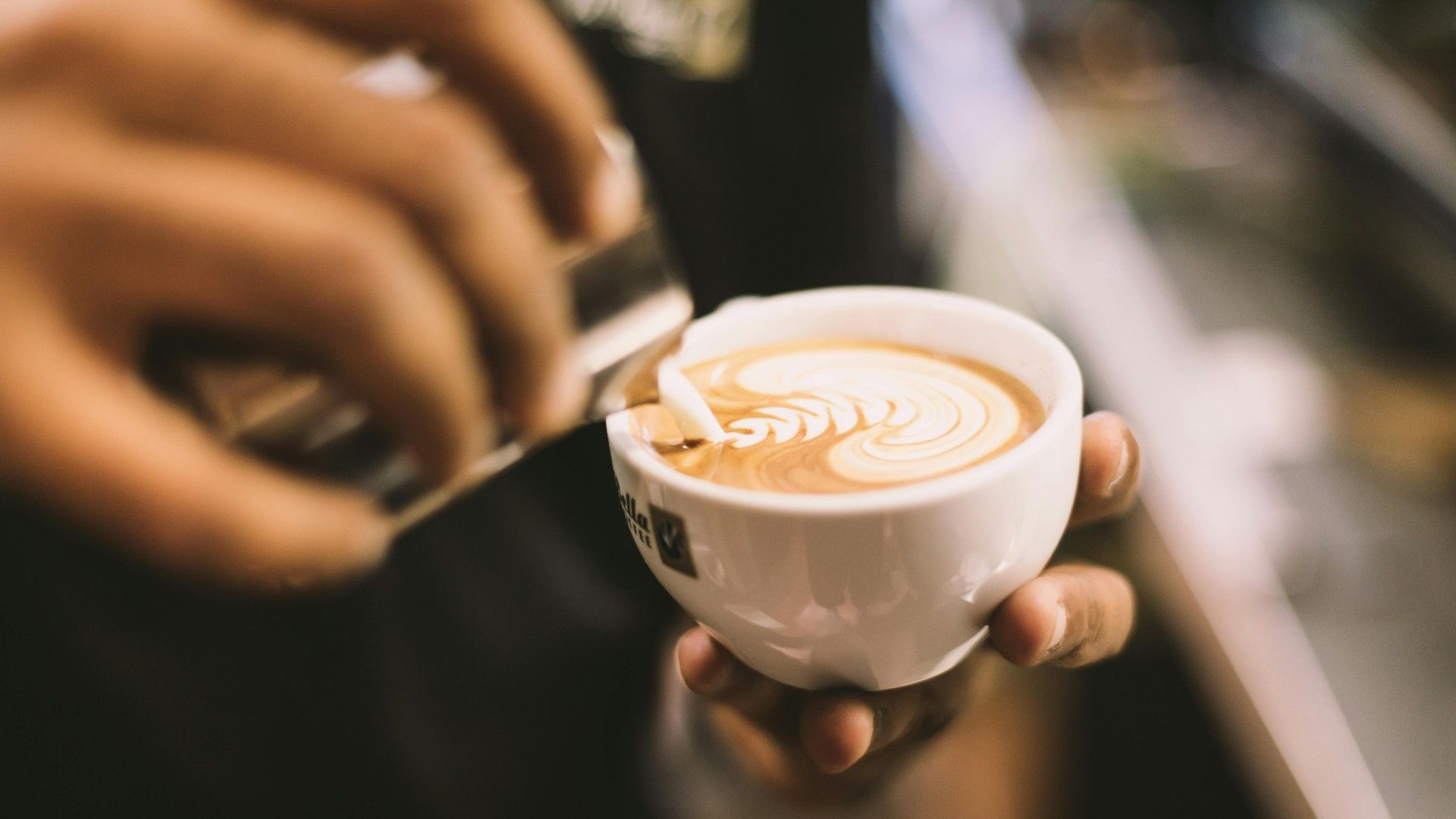 Qué es un Flat White y cómo se prepara? Google rinde homenaje a este tipo  de café - El Periódico