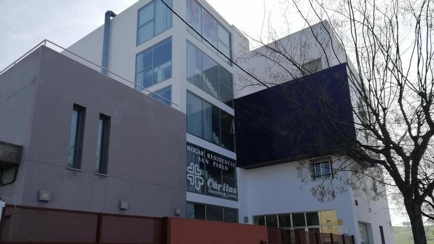 Cáritas Córdoba recibe una subvención de 37.000 euros de la Junta para la mejora del Hogar San Pablo
