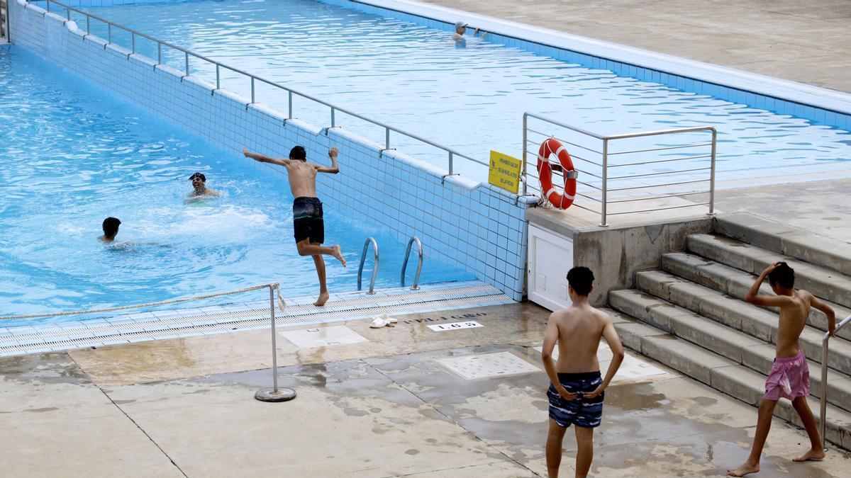 Ni Utebo, ni Villanueva: las dos piscinas a 10 minutos de Zaragoza ideales para combatir el calor este fin de semana
