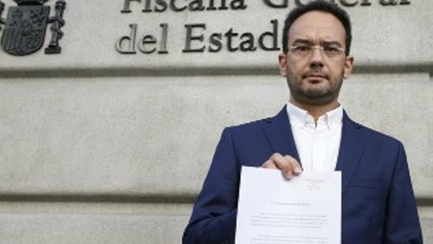 El PSOE denuncia ante la Fiscalía al ministro del Interior