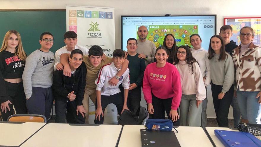 Taller de Fecoam en la Cooperativa de Enseñanza Jaime Balmes de Cieza.