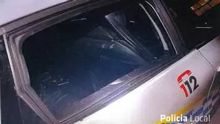 Agrede a su pareja y a dos testigos y destroza un coche de la Policía Local de Palma