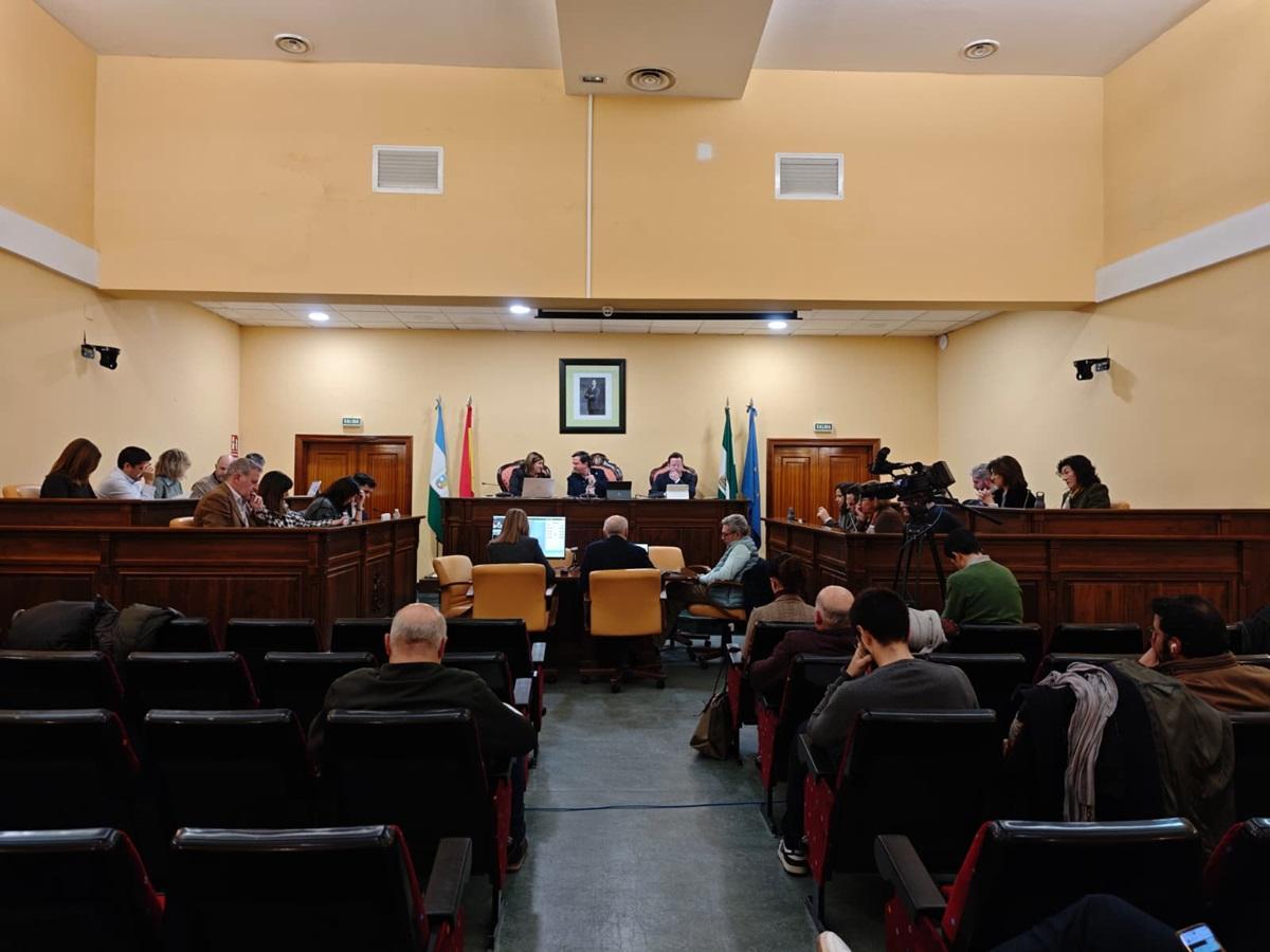 Pleno municipal de Lucena, este miércoles.