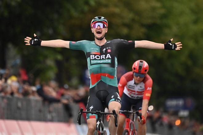 El ciclista alemán Nico Denz (BORA-hansgrohe) conquistó este jueves la duodécima etapa del Giro de Italia, disputada entre Bra y Rivoli sobre 185 kilómetros