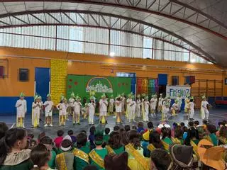 Así es "Fresnoz" EN IMÁGENES: la versión de los alumnos del Virgen del Fresno del mundo de Oz