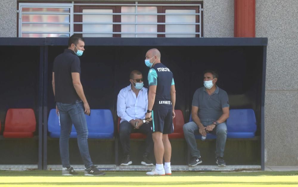 El Levante abre el entrenamiento a los medios