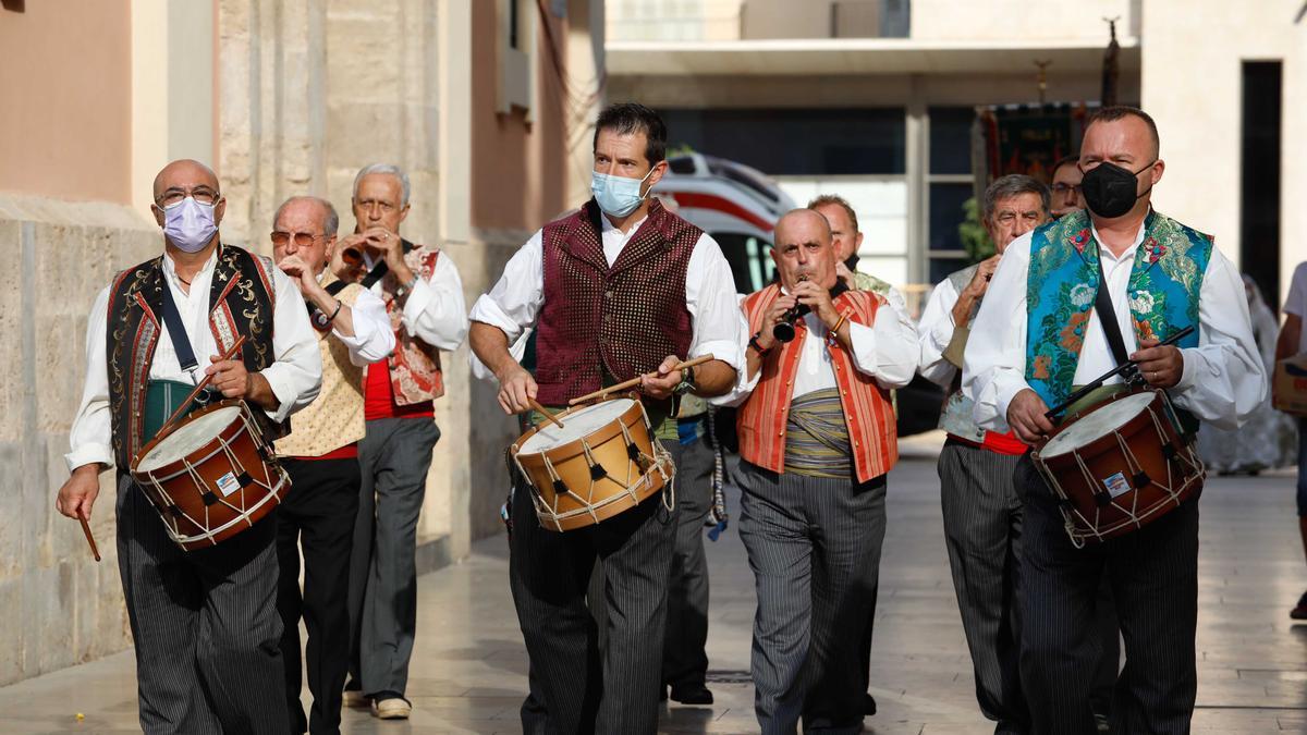 Búscate en el segundo día de Ofrenda por la calle del Mar (entre las 18.00 y las 19.00 horas).