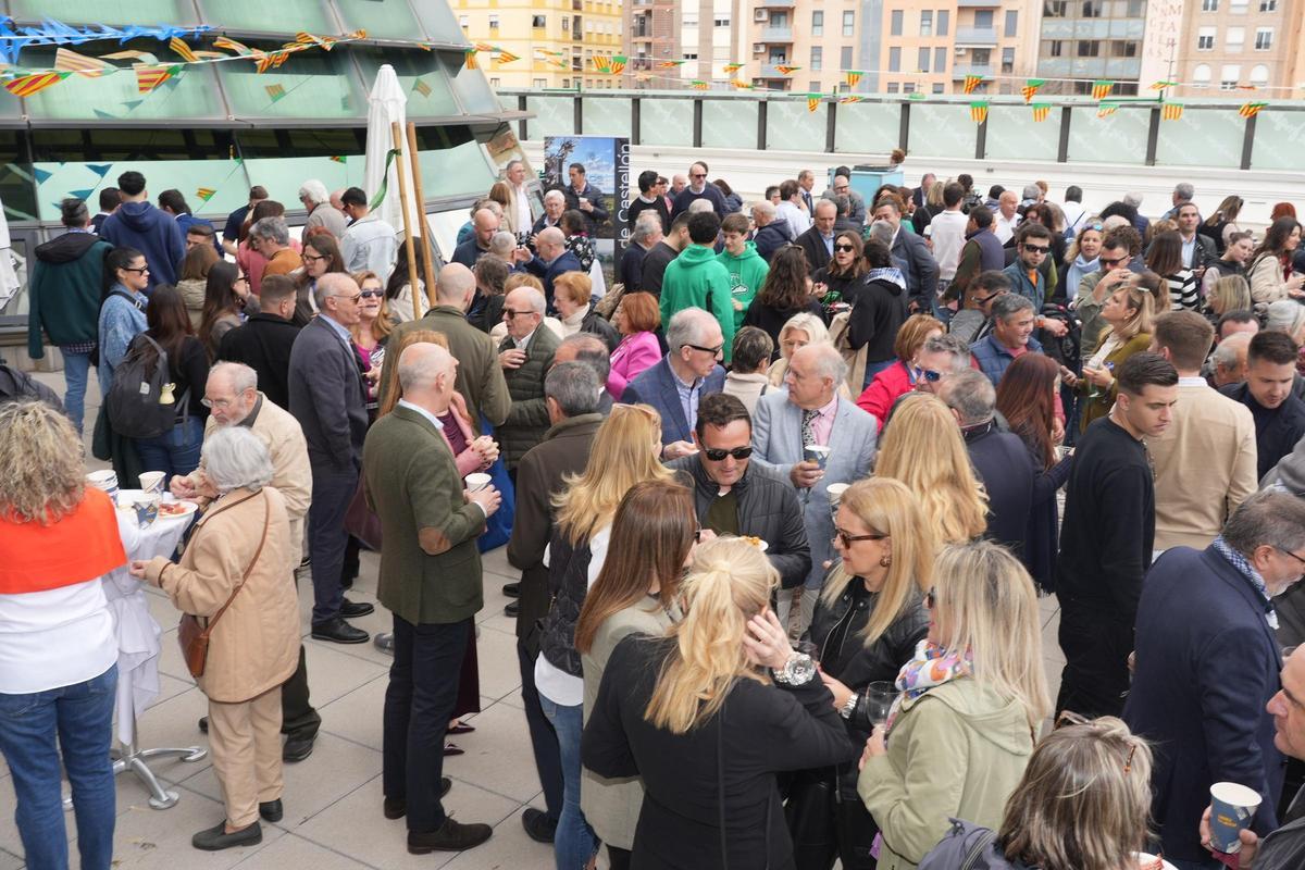 La Bodeguilla de ‘Mediterráneo’ se ha convertido en el punto de encuentro por excelencia para la sociedad castellonense durante las fiestas fundacionales.