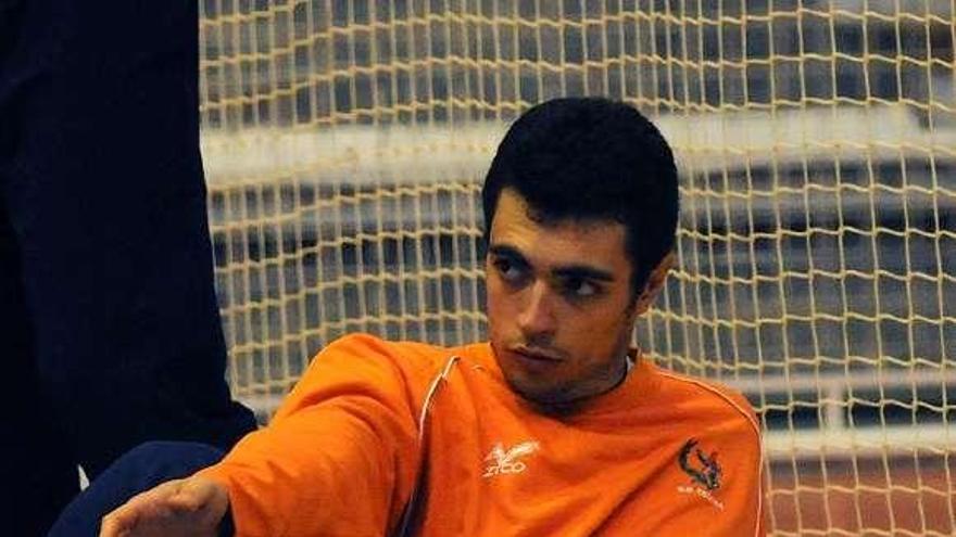 Juan Bar durante un entrenamiento en el Municipal. // R. Vázquez