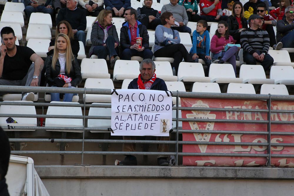 Partido entre el Real Murcia y el Recreativo