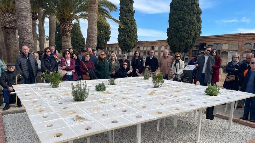 Familiares de víctimas del franquismo reclaman ser informados sobre las exhumaciones en el cementerio de Llíria
