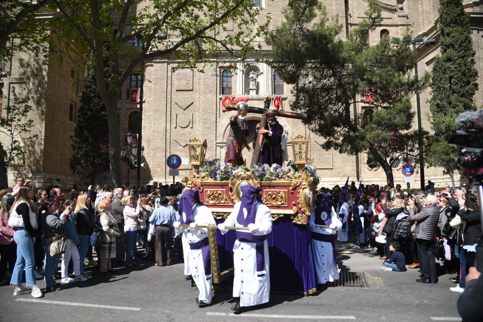 En imágenes | Procesiones del Jueves Santo en Zaragoza