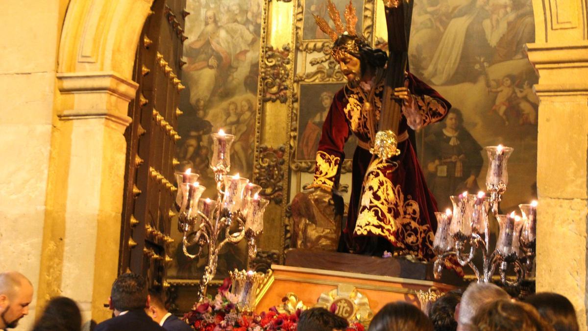 Aguilar celebra su tradicional Vía Crucis con la salida de Nuestro Padre Jesús Caído