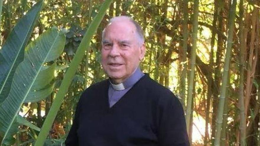 El párroco Juan Galiana Amorós después de una de sus entrevistas