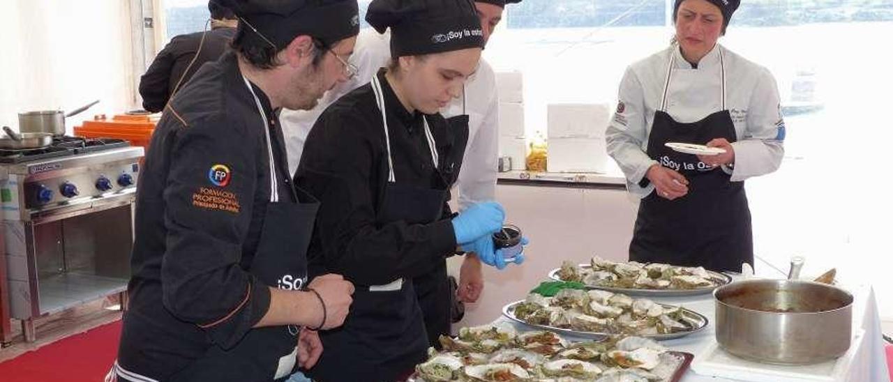 Demostración de cocina de los institutos en una edición pasada del festival.