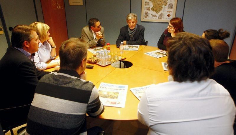 Pedro Santisteve visita la redacción de EL PERIÓDICO DE ARAGÓN