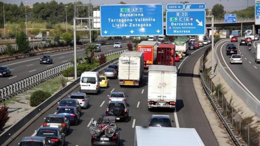 Numerosas carreteras cortadas por manifestaciones con motivo de la huelga