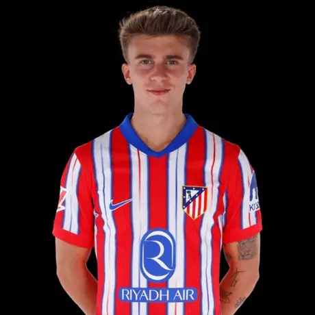 P. Barrios, Centrocampista