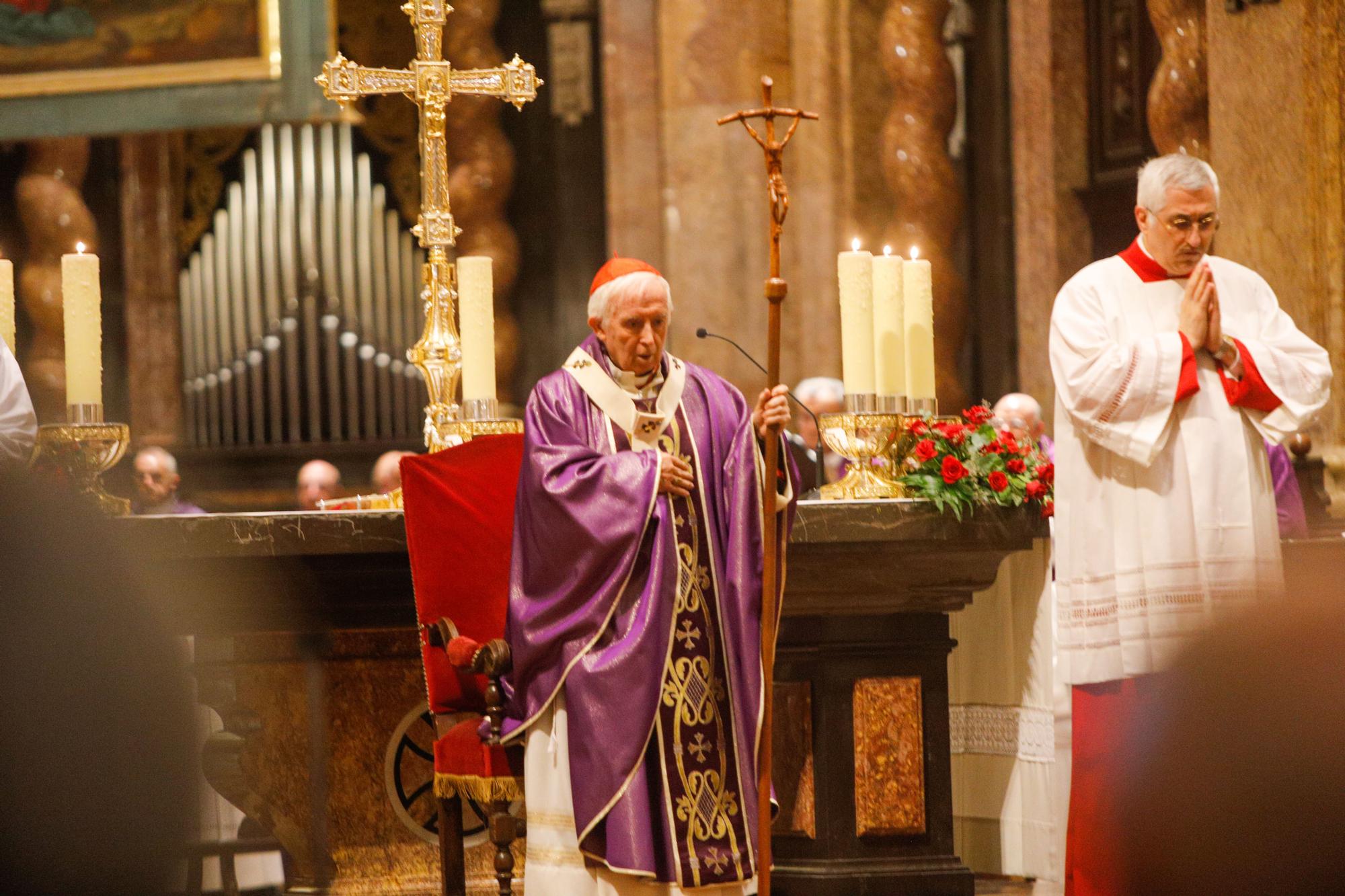 Así ha sido la misa de la despedida del cardenal Cañizares en la Catedral de València