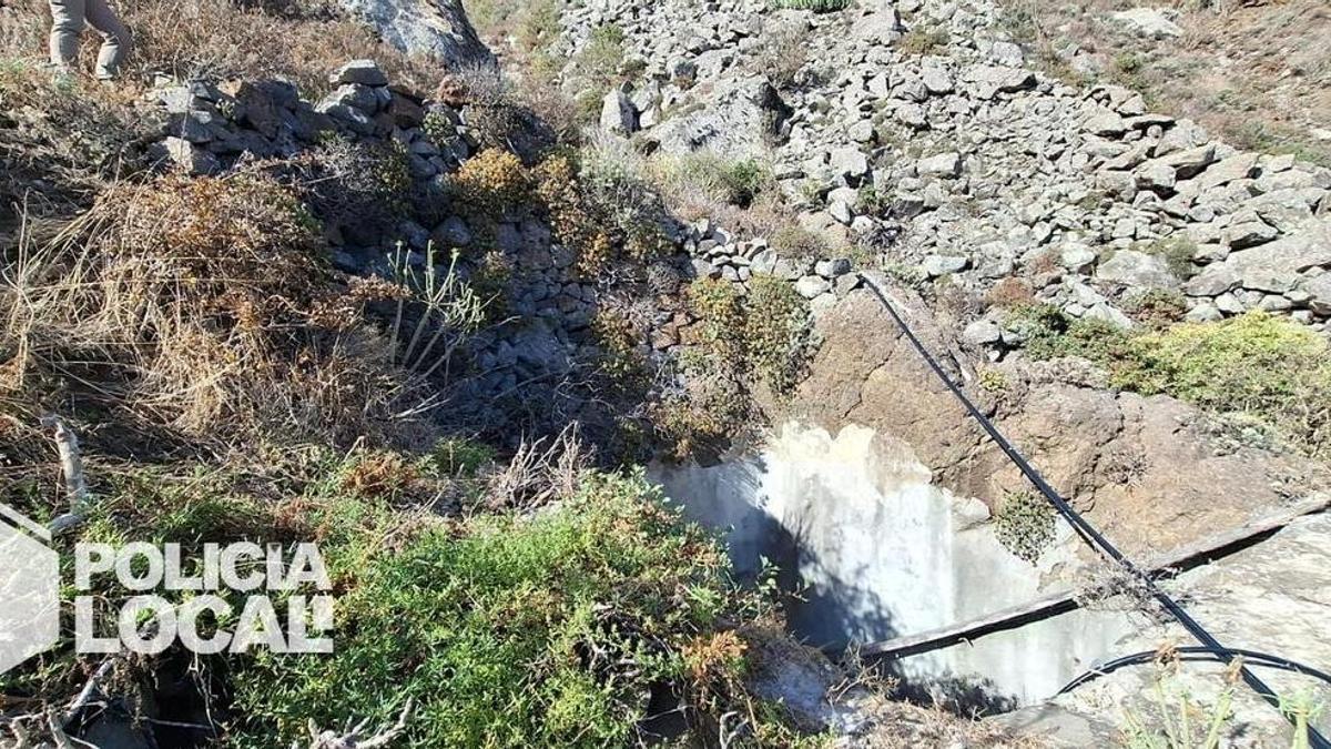 Uno de los dos estanques abandonados en Anaga y localizados por la Policía local.