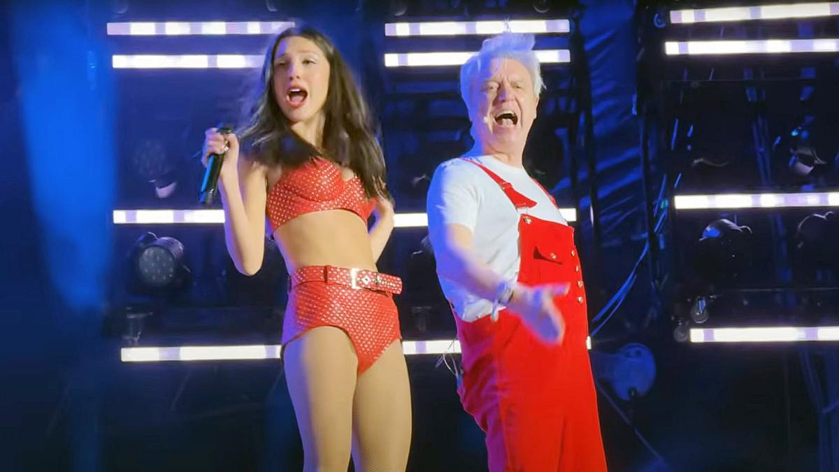 Olivia Rodrigo y David Byrne.