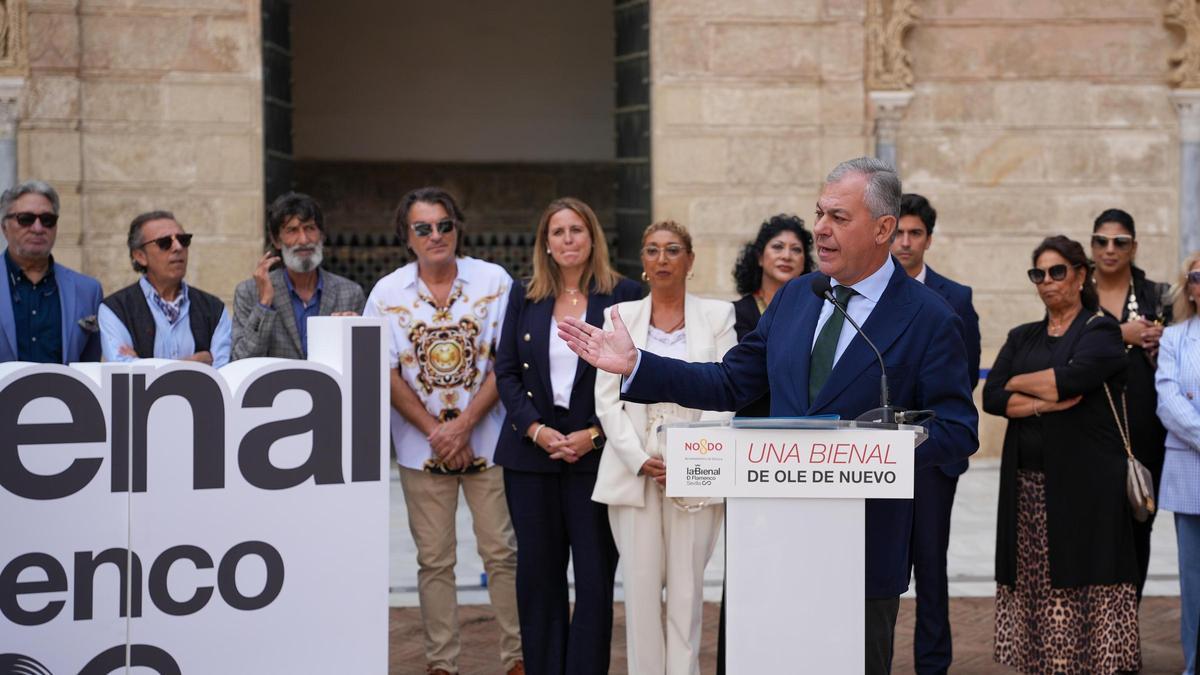 El alcalde de Sevilla, José Luis Sanz, durante su intervención en el balance final de la XXIII Bienal de Flamenco de Sevilla.