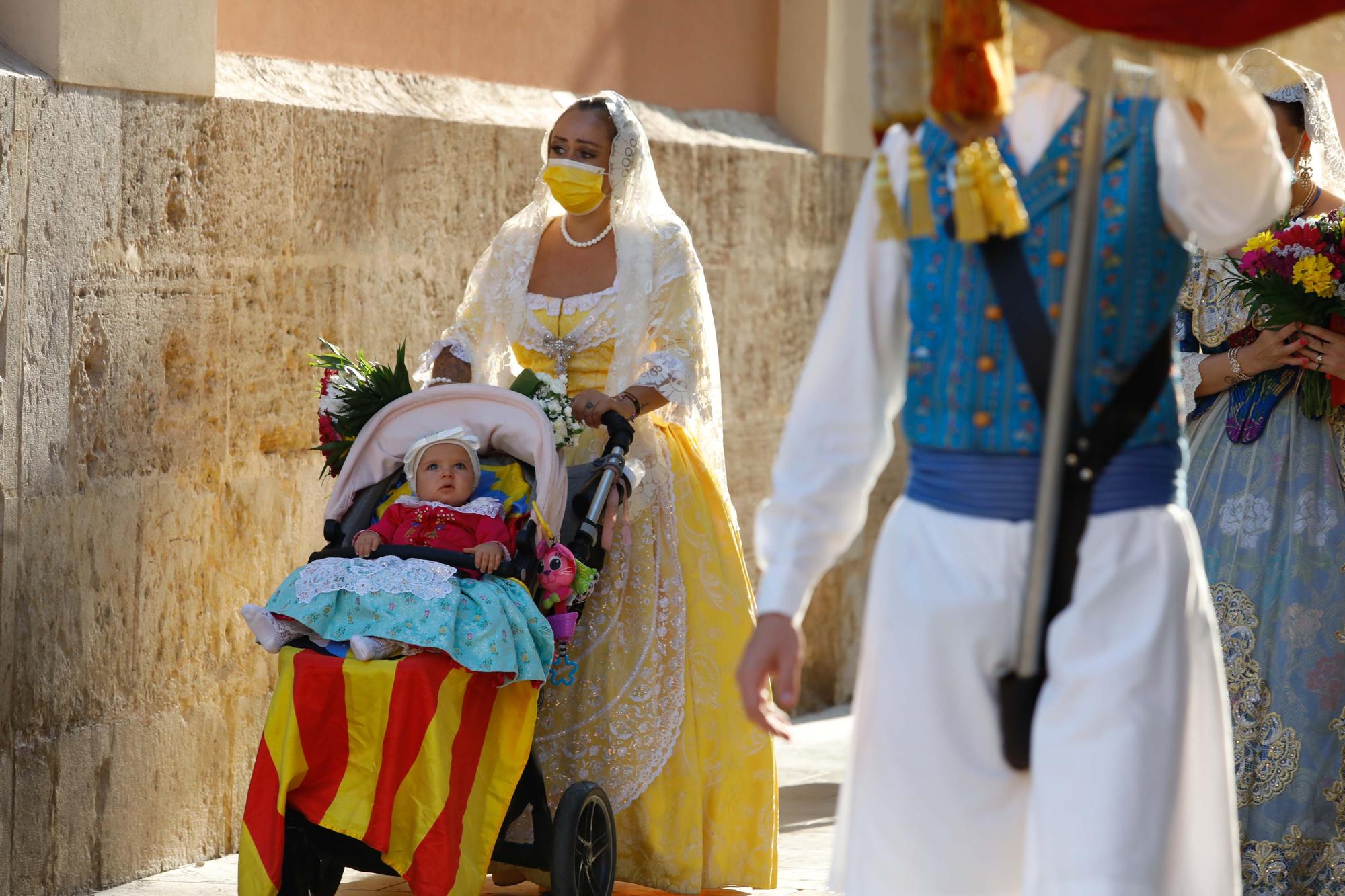 Búscate en el segundo día de Ofrenda por las calles del Mar y Avellanas entre las 9:00 y 10:00 horas