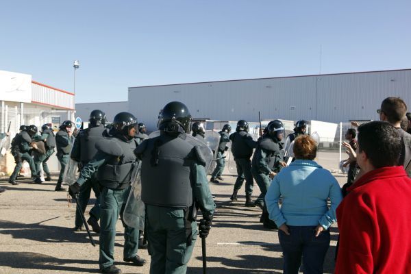 Huelga por los despidos en Lear