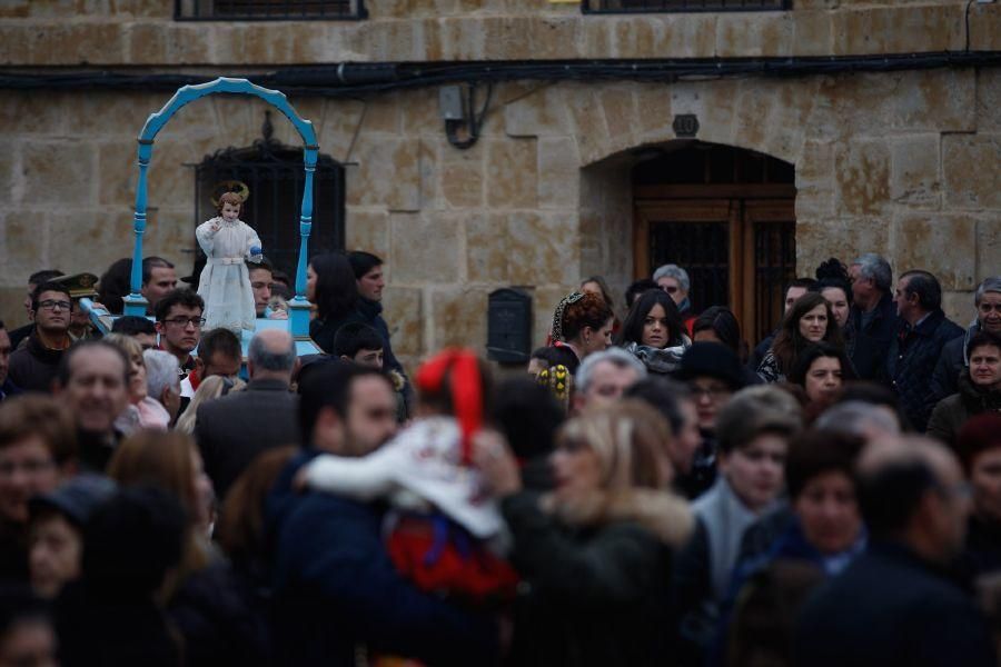 Baile del Niño en Venialbo